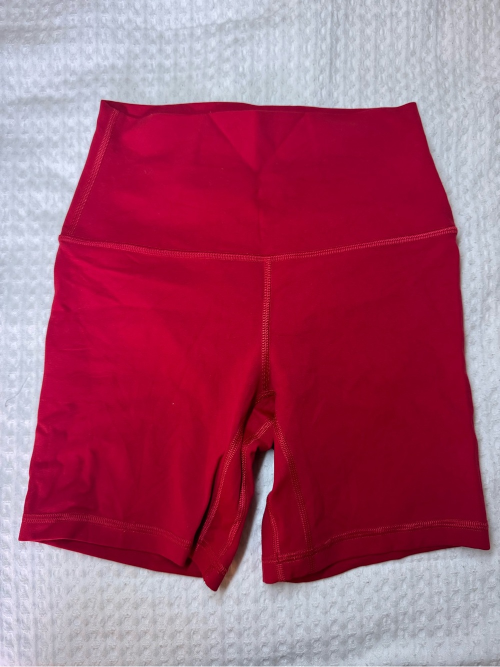 Lululemon Red Women's High-Waist Align 6 inch Shorts